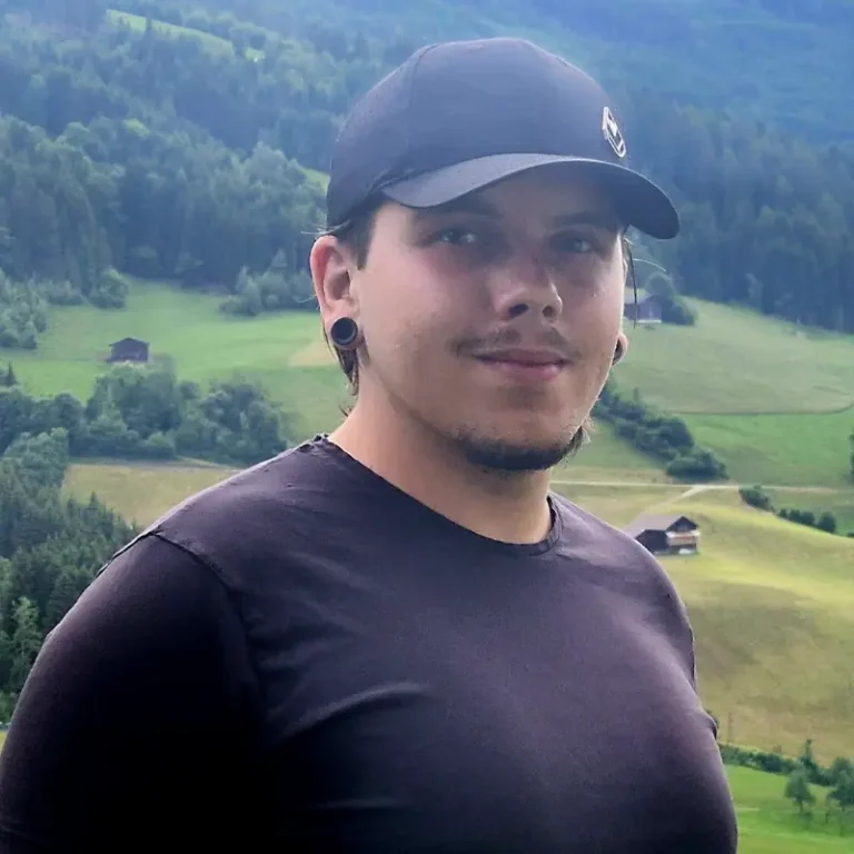 Porträt von Nico Ganzer, Industriekletterer aus Tirol – Experte für Höhenarbeit und Montage